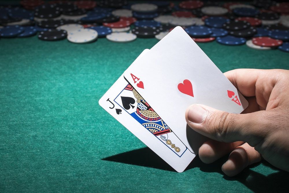 Blackjack Surrender: rules and strategy